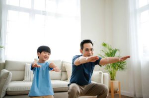 Untuk tetap fit di akhir tahun dan menghindari mudah sakit, penting untuk menjaga gaya hidup sehat. Pastikan Anda mengonsumsi makanan bergizi, cukup tidur, dan tetap aktif. Selain itu, jangan lupakan untuk menjaga kebersihan tangan dan menjalani vaksinasi jika diperlukan. Dengan melakukan ini, Anda dapat menjaga kesehatan tubuh dan menjalani akhir tahun dengan baik